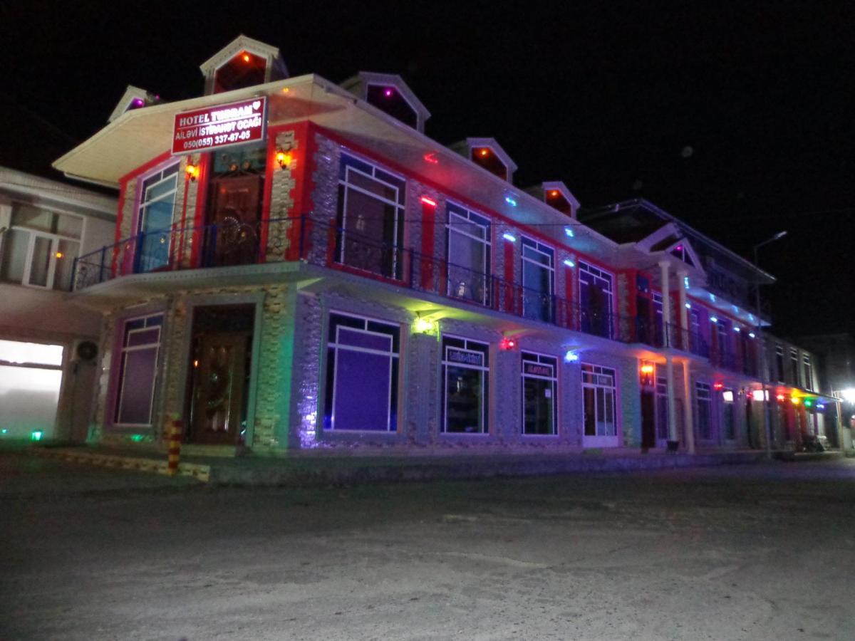Tubram S Ailəvi Qonaq Evi Acomodação com café da manhã Şǝki Exterior foto