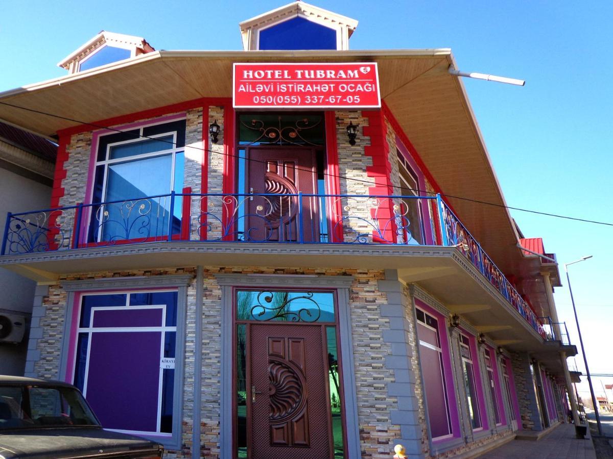 Tubram S Ailəvi Qonaq Evi Acomodação com café da manhã Şǝki Exterior foto