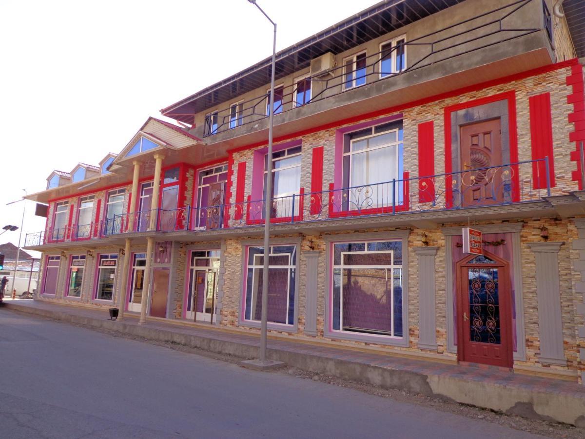 Tubram S Ailəvi Qonaq Evi Acomodação com café da manhã Şǝki Exterior foto