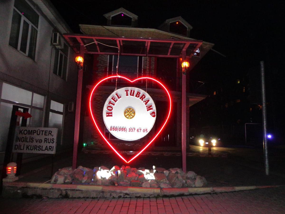 Tubram S Ailəvi Qonaq Evi Acomodação com café da manhã Şǝki Exterior foto