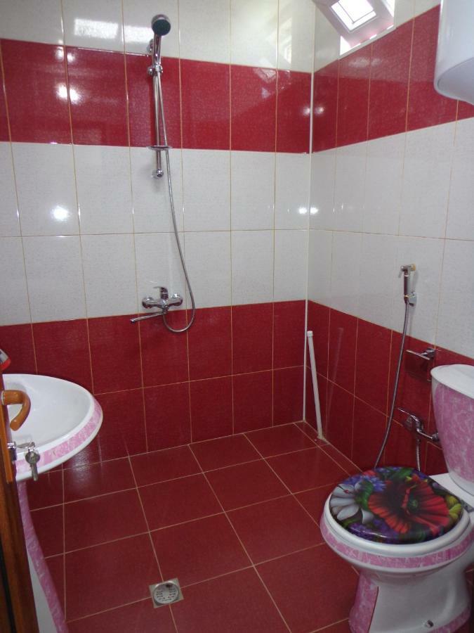 Tubram S Ailəvi Qonaq Evi Acomodação com café da manhã Şǝki Exterior foto
