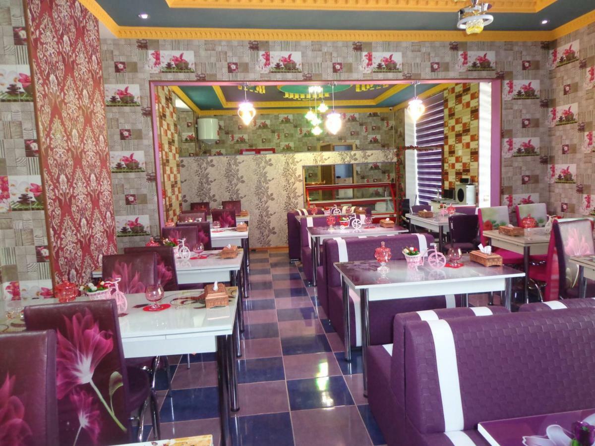 Tubram S Ailəvi Qonaq Evi Acomodação com café da manhã Şǝki Exterior foto