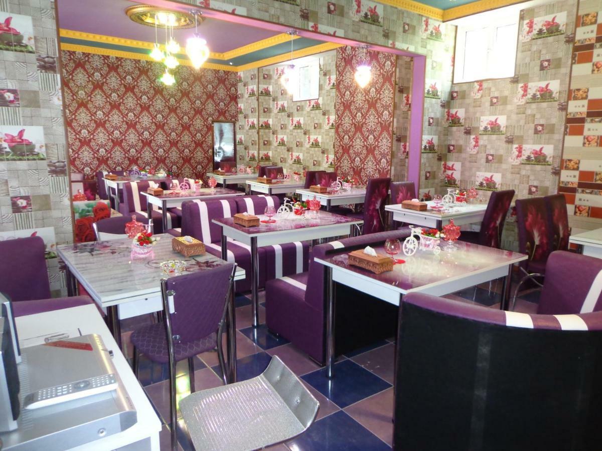 Tubram S Ailəvi Qonaq Evi Acomodação com café da manhã Şǝki Exterior foto