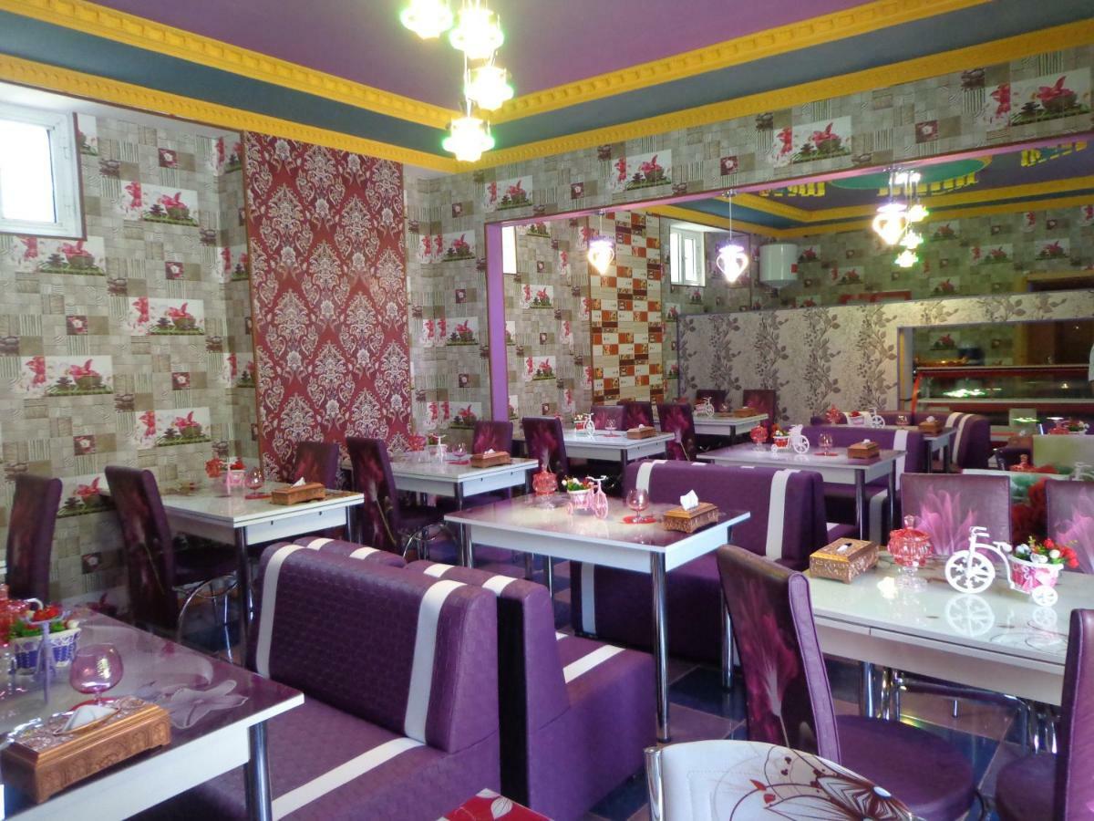 Tubram S Ailəvi Qonaq Evi Acomodação com café da manhã Şǝki Exterior foto